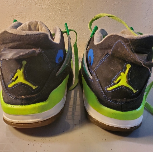 Air Jordan 4 Superman Shoes, 09-24-02 2417936 - Picture 6 of 11